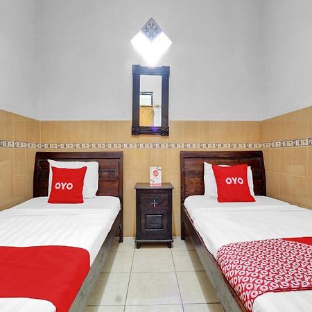 Oyo 90695 Srikandi Nologaten Hotel ยอกยาการ์ตา ภายนอก รูปภาพ