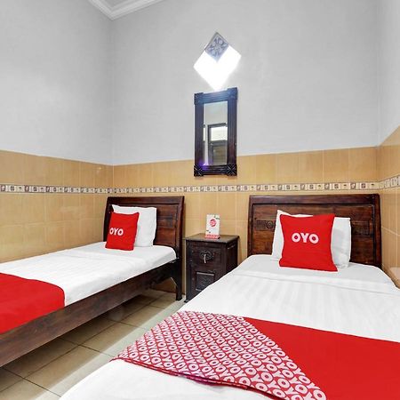 Oyo 90695 Srikandi Nologaten Hotel ยอกยาการ์ตา ภายนอก รูปภาพ