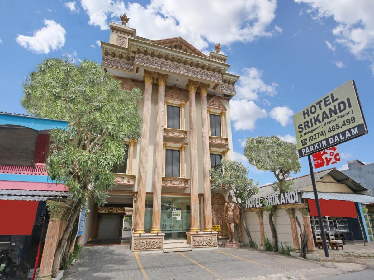 Oyo 90695 Srikandi Nologaten Hotel ยอกยาการ์ตา ภายนอก รูปภาพ