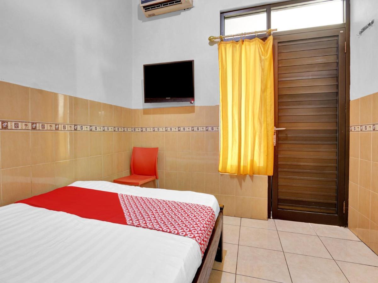 Oyo 90695 Srikandi Nologaten Hotel ยอกยาการ์ตา ภายนอก รูปภาพ