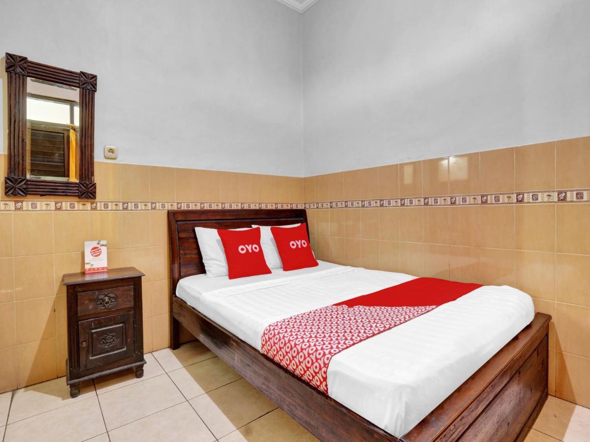 Oyo 90695 Srikandi Nologaten Hotel ยอกยาการ์ตา ภายนอก รูปภาพ