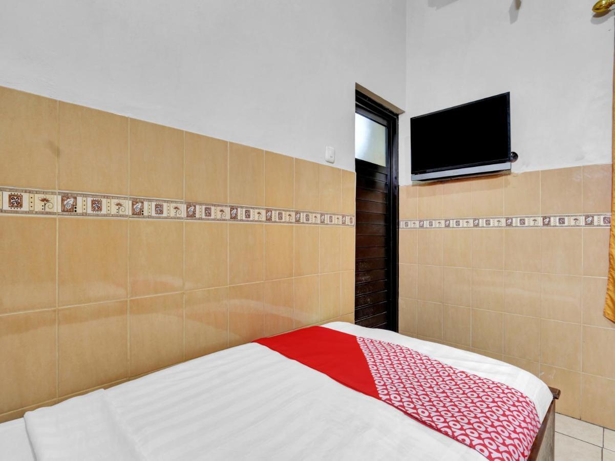 Oyo 90695 Srikandi Nologaten Hotel ยอกยาการ์ตา ภายนอก รูปภาพ